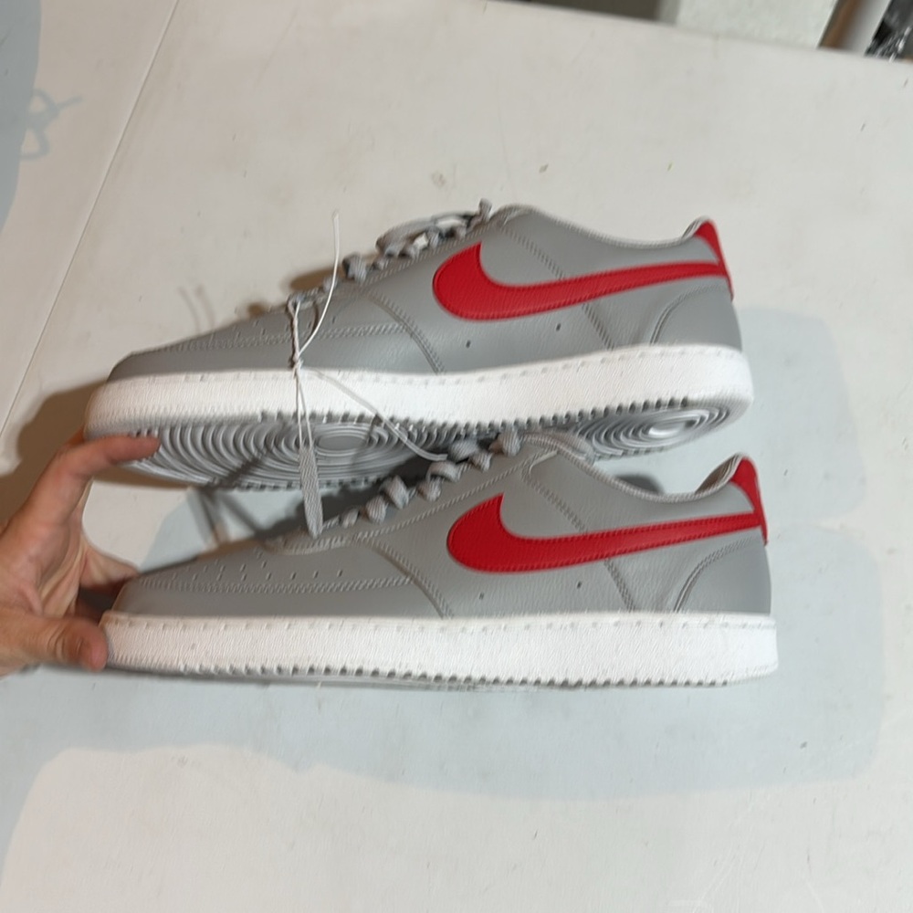 Nike Men's Gray and Red Sneakers - Picture 2 of 7